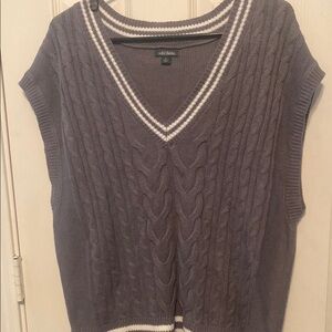 Cable Knit V-Neck Sweater Vest - Gray